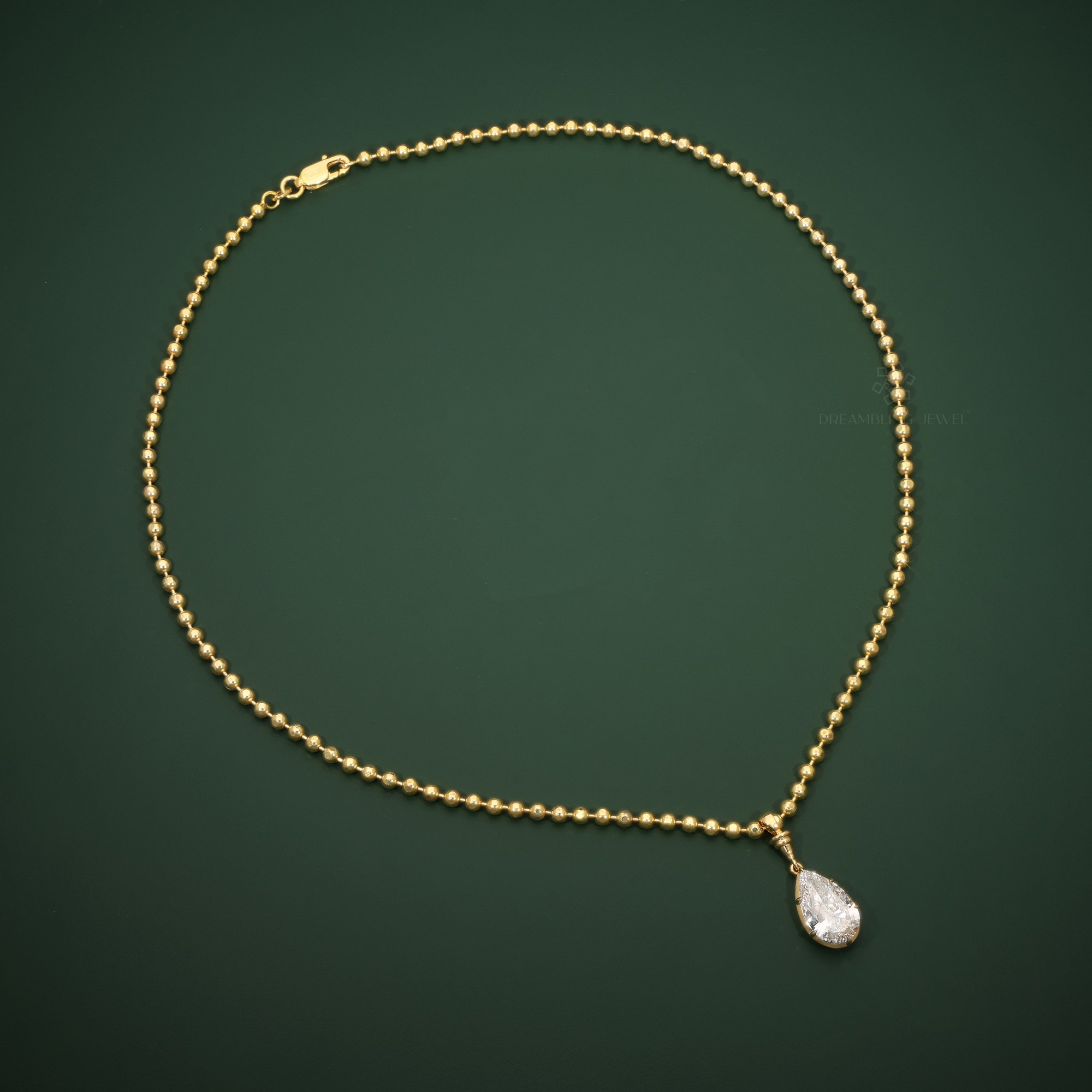 Pear-shaped diamond pendant